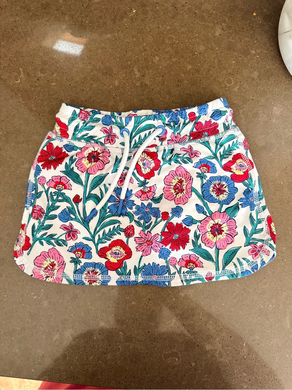 Vineyard vines Floral Drawstring Mini Skort in White with Multicolor Blooms 2t